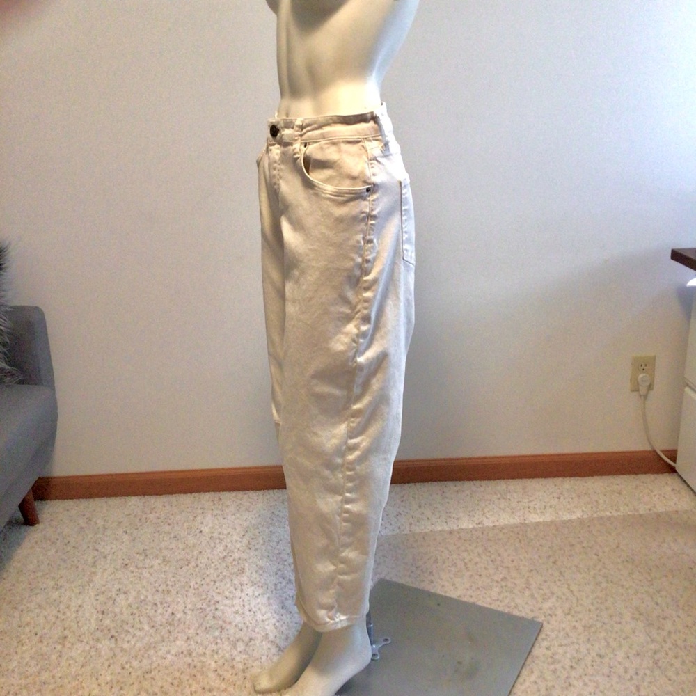 Kut from the Kloth Ashley Cream Barrel Jeans - Picture 11 of 16